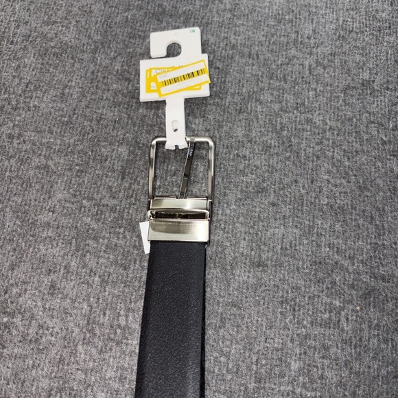 Goodfellow & Co Other - Goodfellow men's reversible faux leather belt Size Medium 32-36